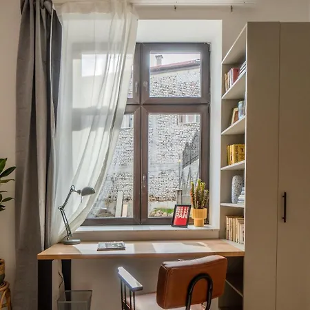 Bohemian Hideaway Historic Center Parking Apartment