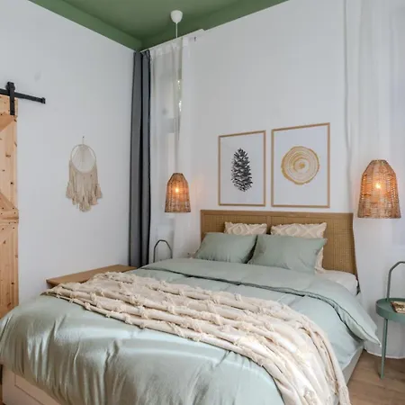 Apartment Bohemian Hideaway Historic Center Parking *